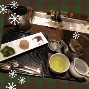 煎茶 with 抹茶わらび餅 in 京はやし屋