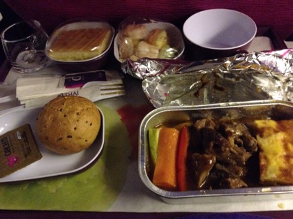 タイ航空食事: バンコク経由でロンドンへ