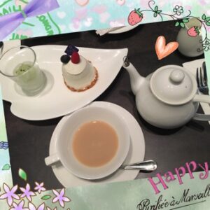 エスタシオンカフェのTWG紅茶とケーキ