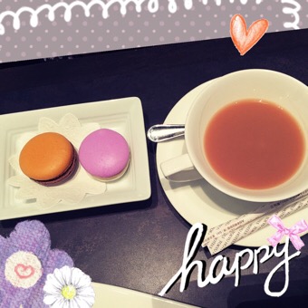 エスタシオンカフェのTWG紅茶とマカロン