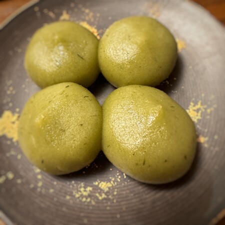 明日香野あん入りよもぎ団子