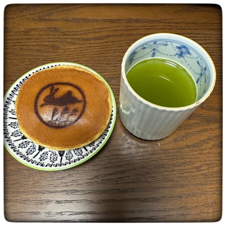 西川屋老舗の「月見栗どらやき」