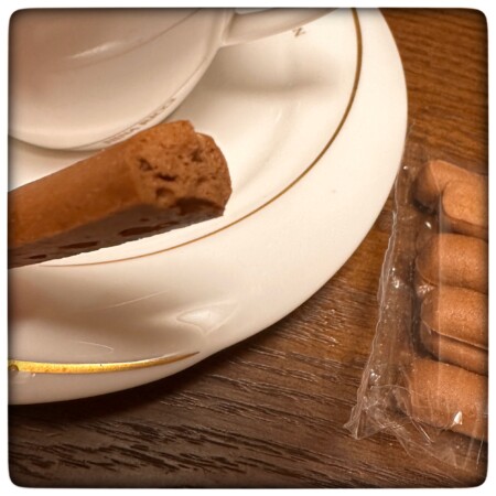 西川屋のケンピバラエティーカカオ　紅茶とも合う