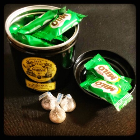 紅茶缶の使い道　お菓子を入れる